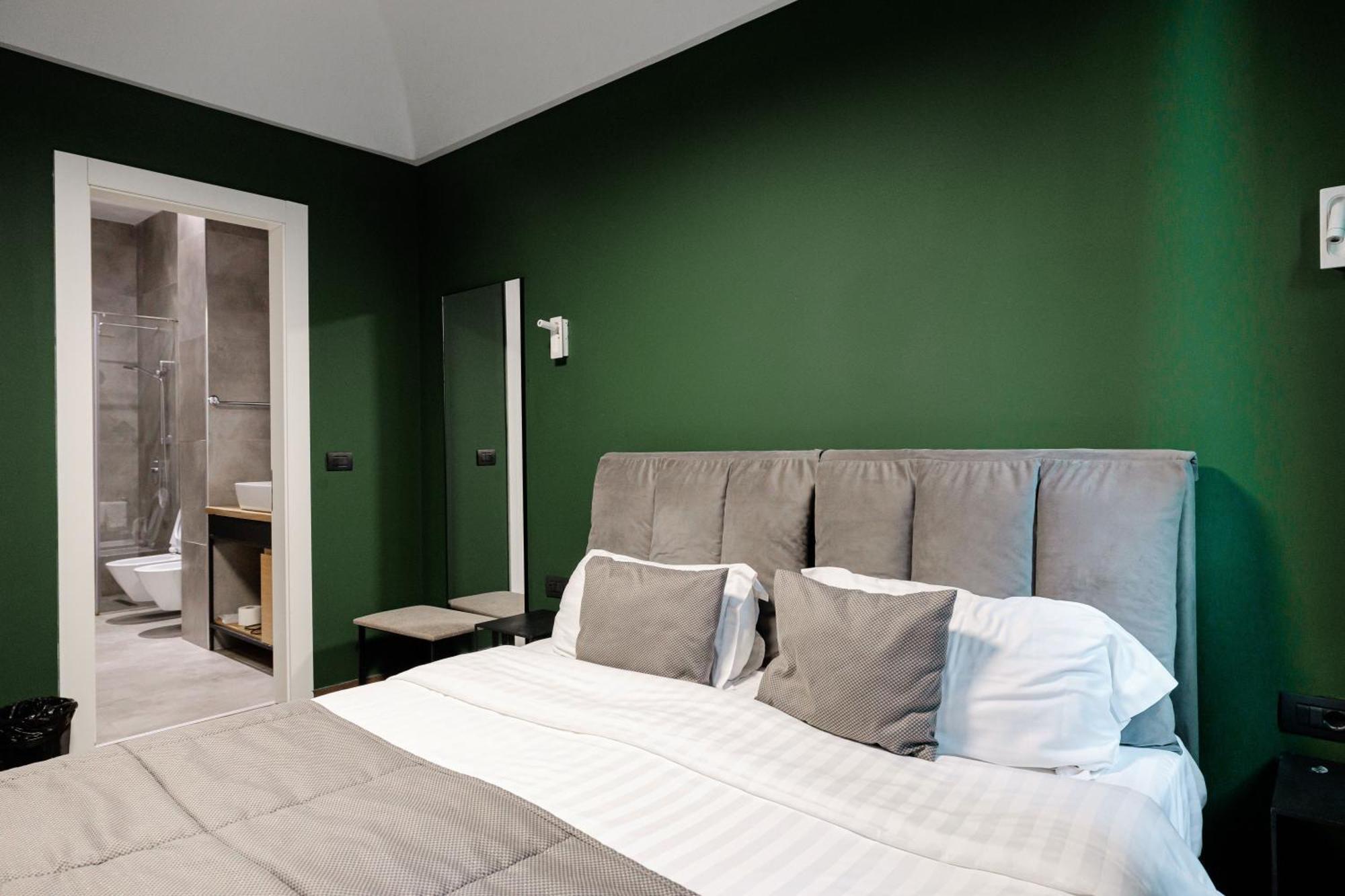 Boutique Hotel Whisky ティラナ エクステリア 写真