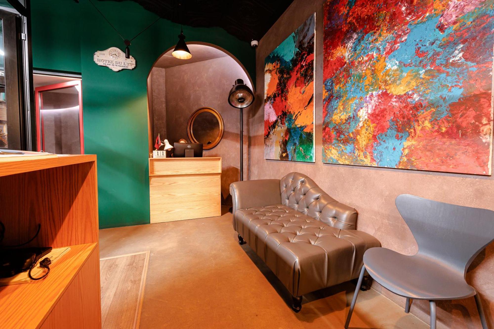 Boutique Hotel Whisky ティラナ エクステリア 写真