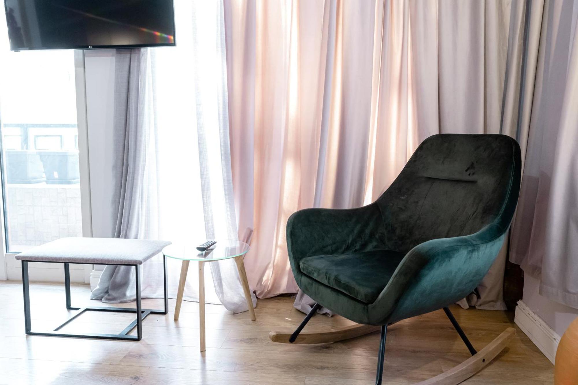 Boutique Hotel Whisky ティラナ エクステリア 写真