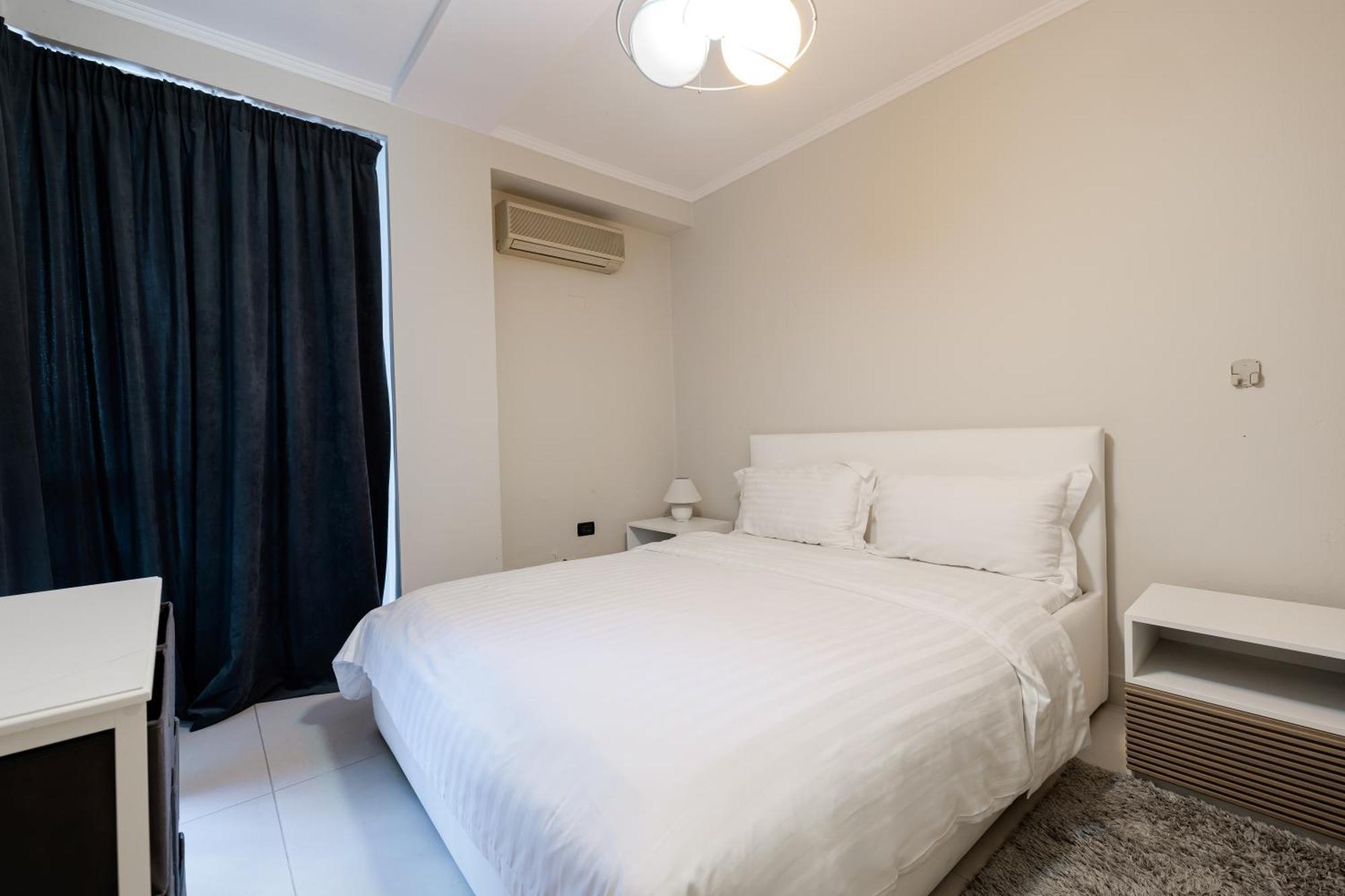 Boutique Hotel Whisky ティラナ エクステリア 写真