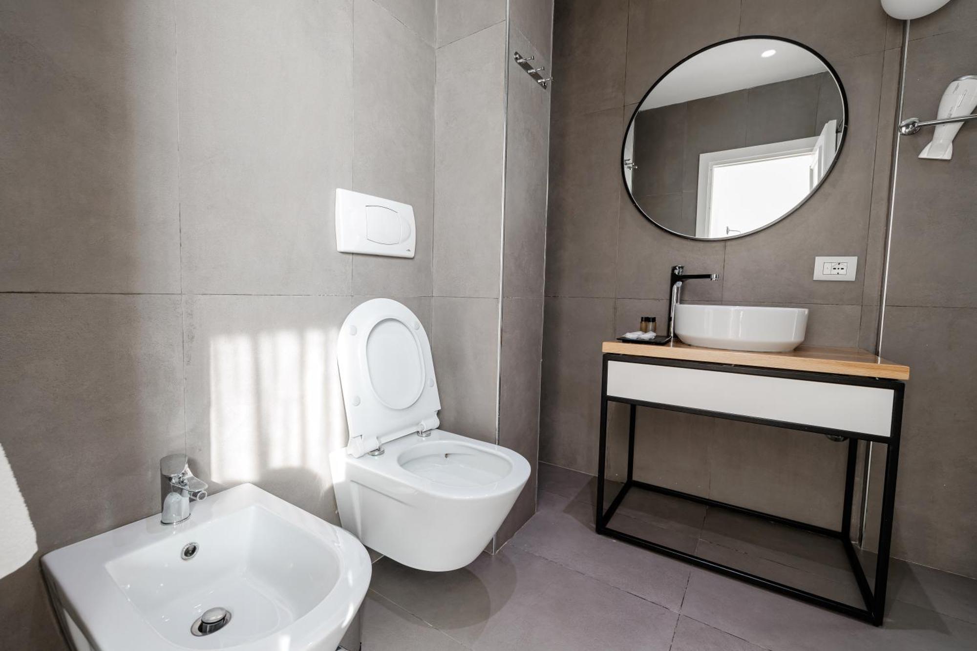 Boutique Hotel Whisky ティラナ エクステリア 写真