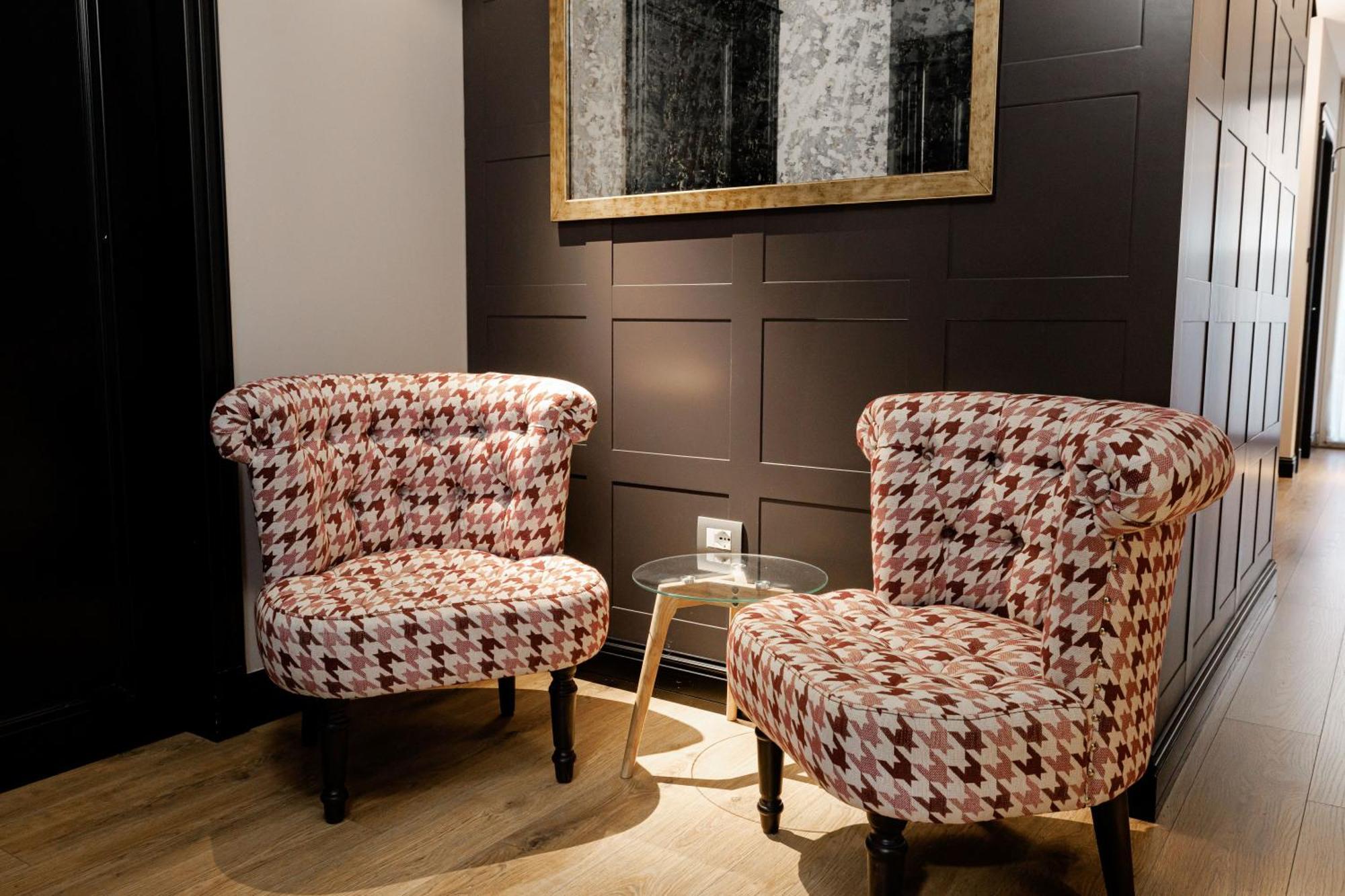 Boutique Hotel Whisky ティラナ エクステリア 写真